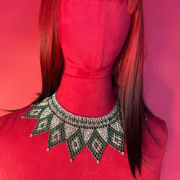 Vintage Hand-Beaded Statement Collar – 1990s Artisanal Style - Picture 5 of 12
